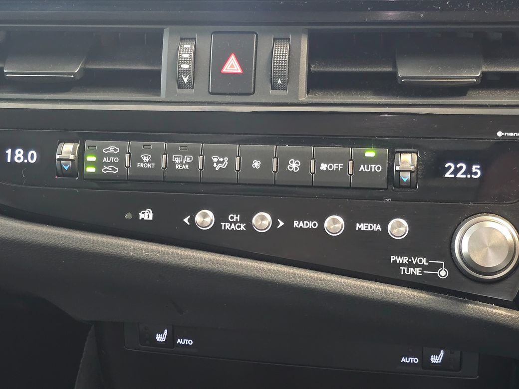 2023 Lexus ES 300h
