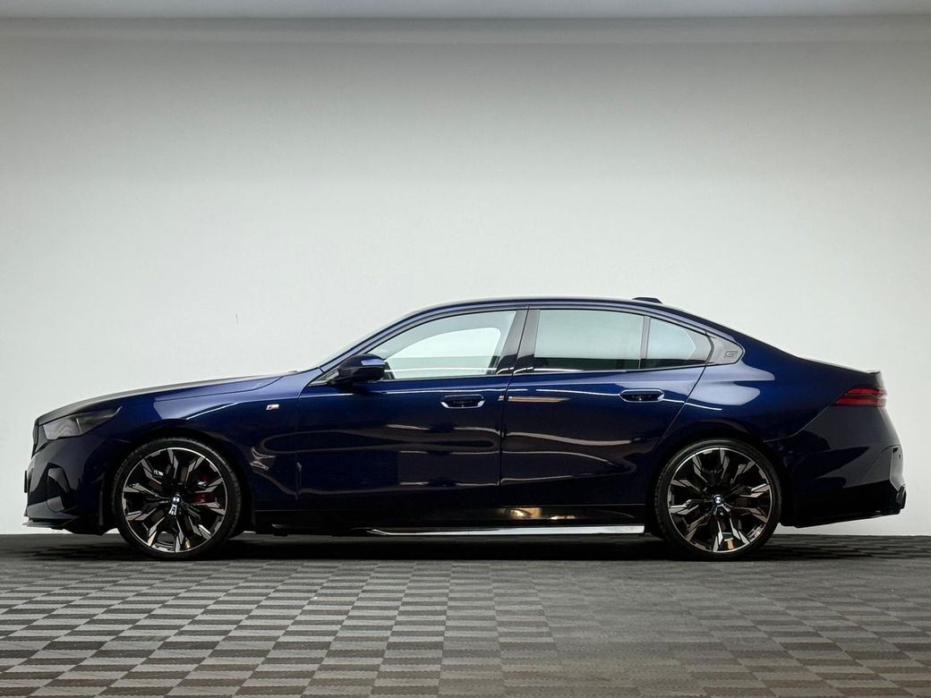 2024 BMW i5