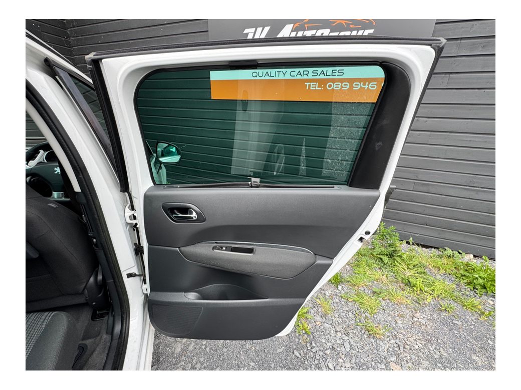 2013 Peugeot 5008
