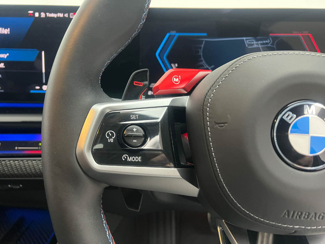 2025 BMW M5