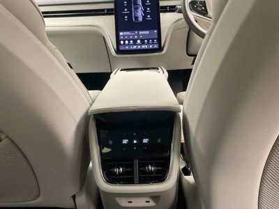 2027 Volvo EX90
