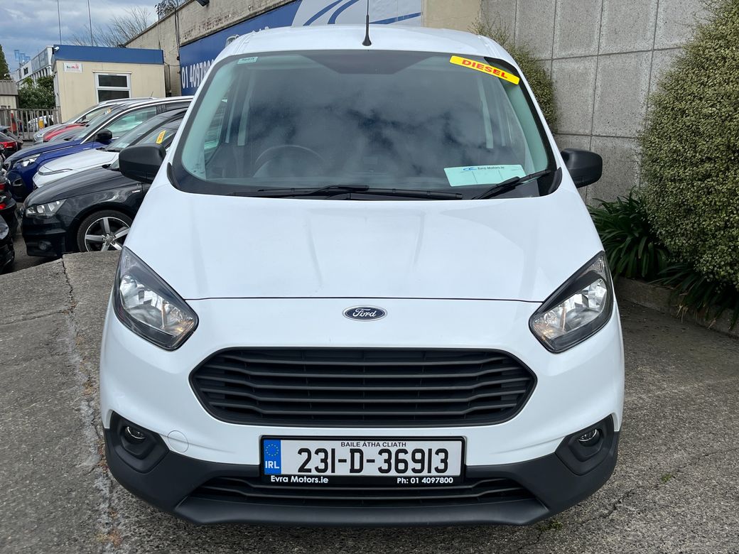 2023 Ford Transit Courier
