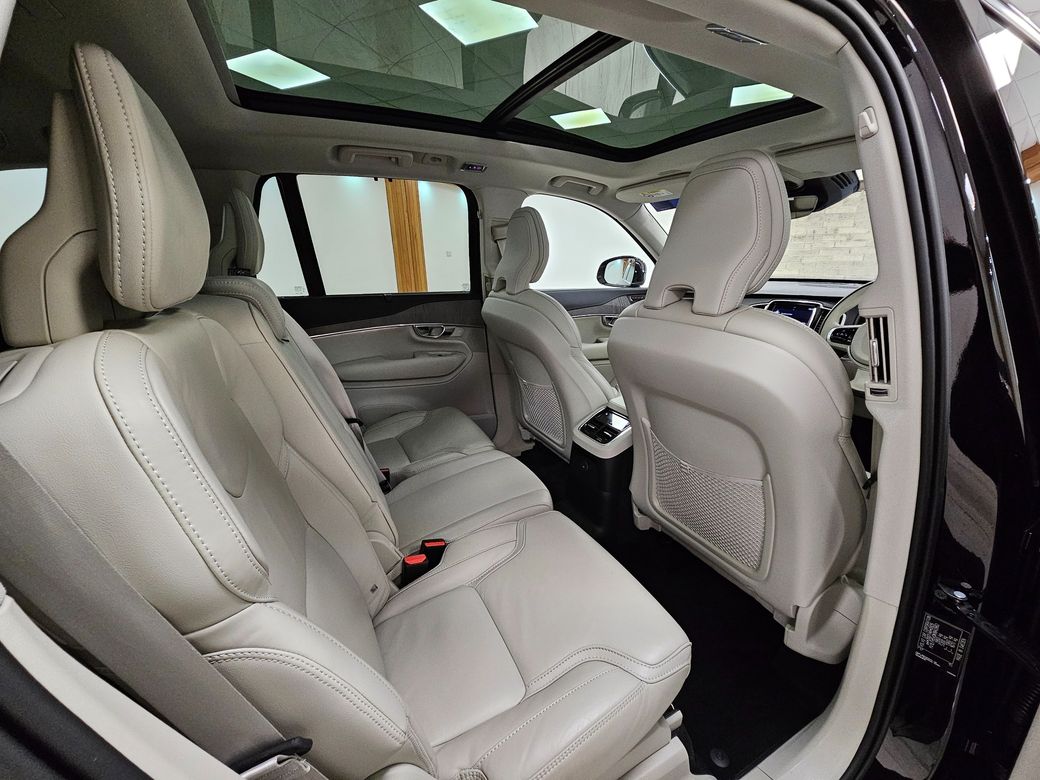 2022 Volvo XC90
