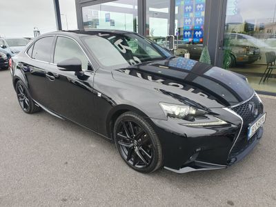 2015 Lexus IS 300h