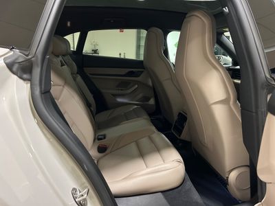2022 Porsche Taycan