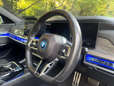 2024 BMW i7