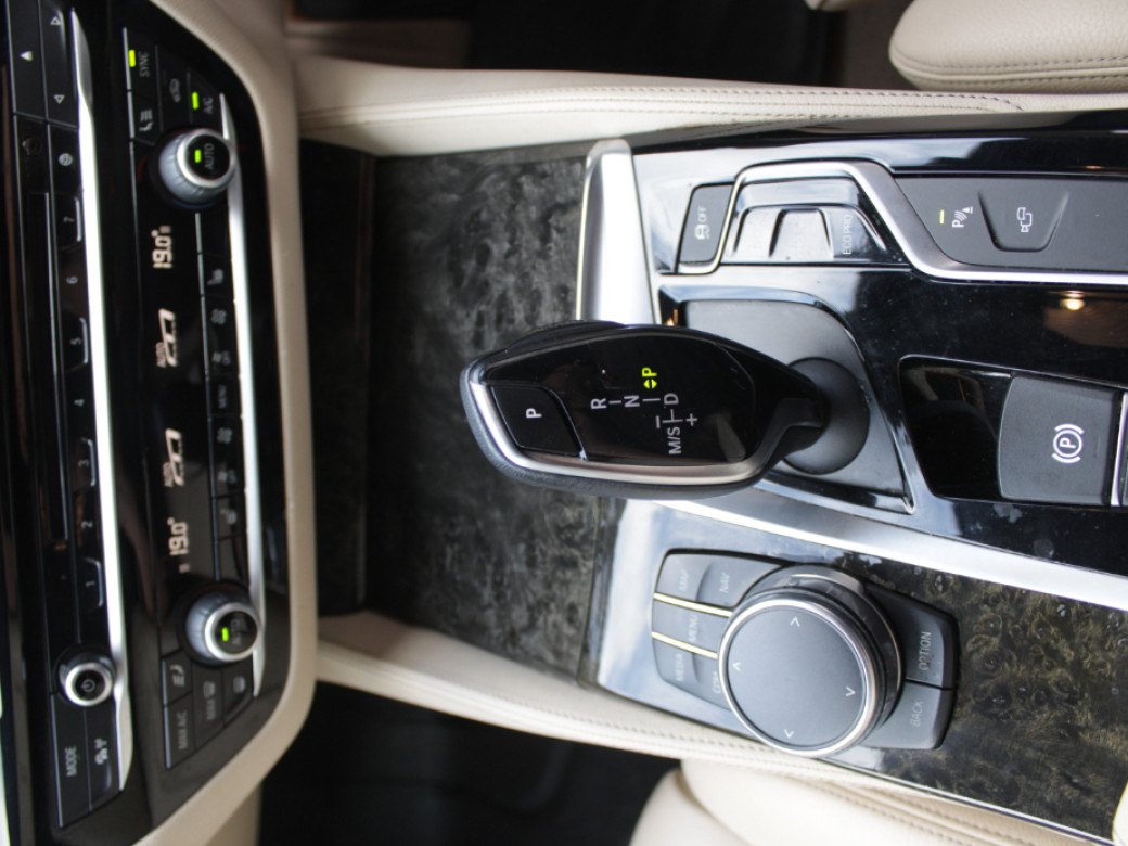 2017 BMW 523