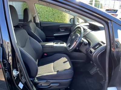 2018 Toyota Prius Alpha