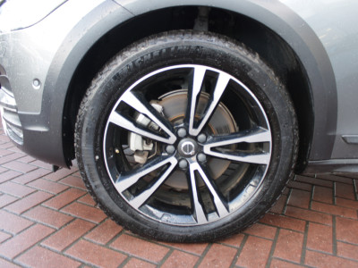 2019 Volvo V90 Cross Country