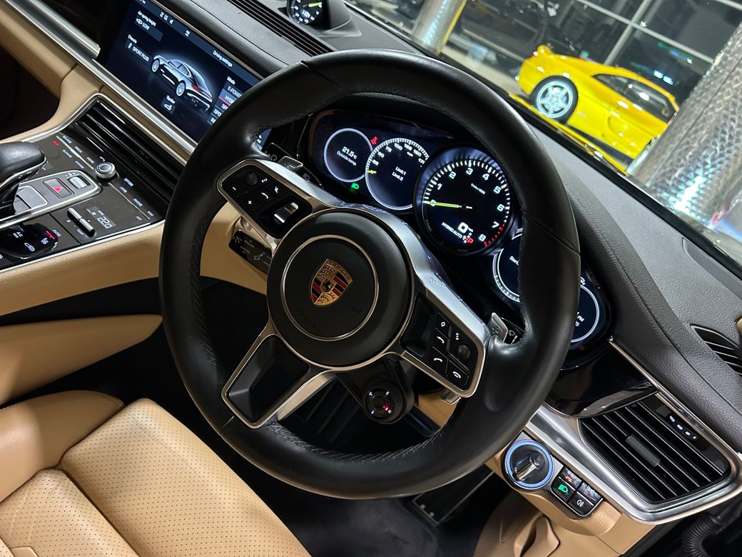2018 Porsche Panamera
