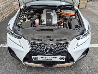 2017 Lexus IS 300h