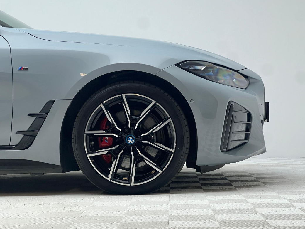 2022 BMW i4