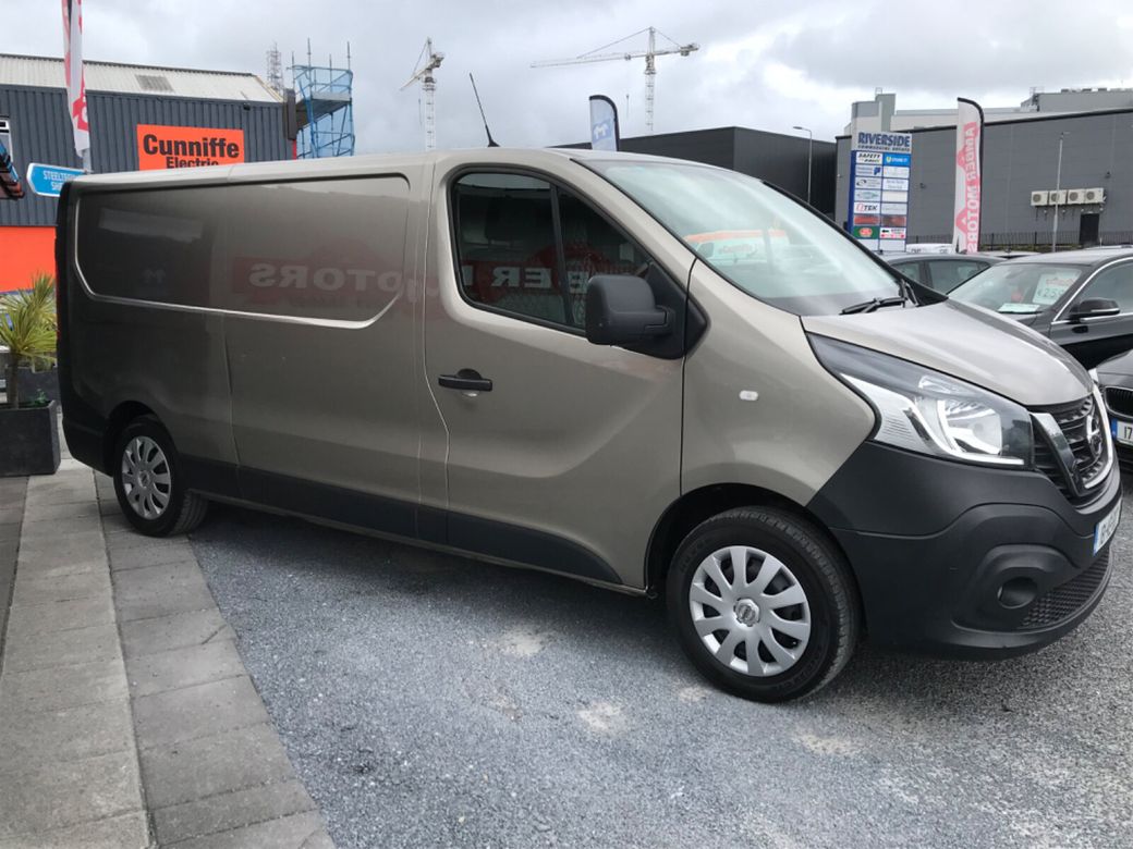 2018 Nissan NV300