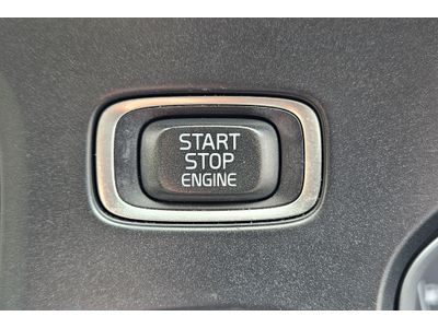 2017 Volvo V40