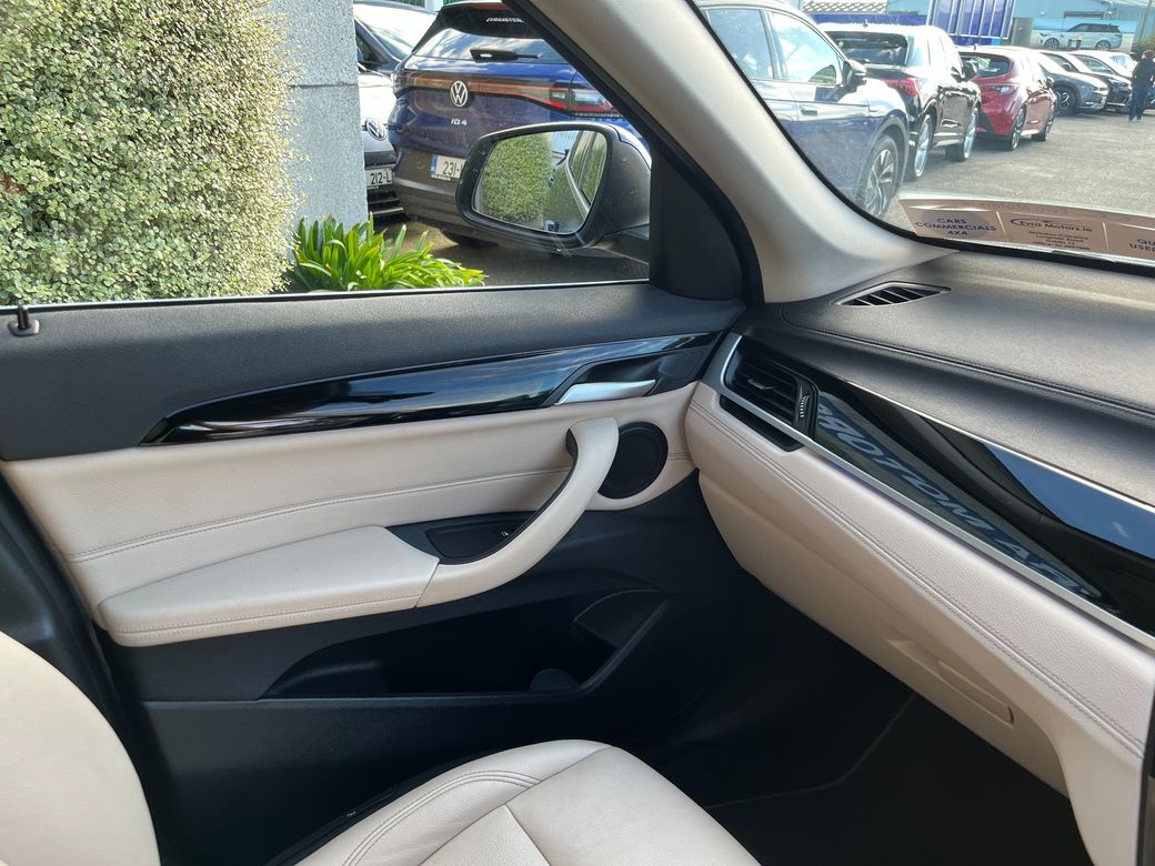 2022 BMW X1