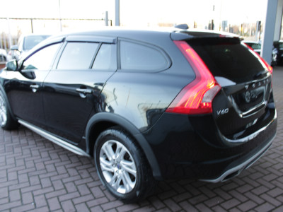 2016 Volvo V60 Cross Country
