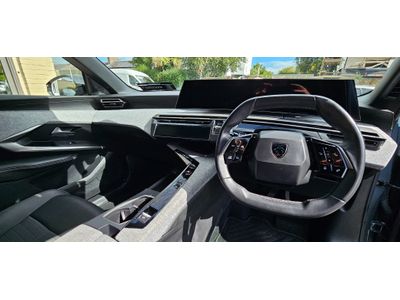 2025 Peugeot 5008