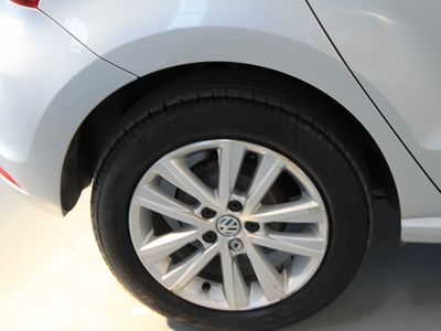 2016 Volkswagen Polo