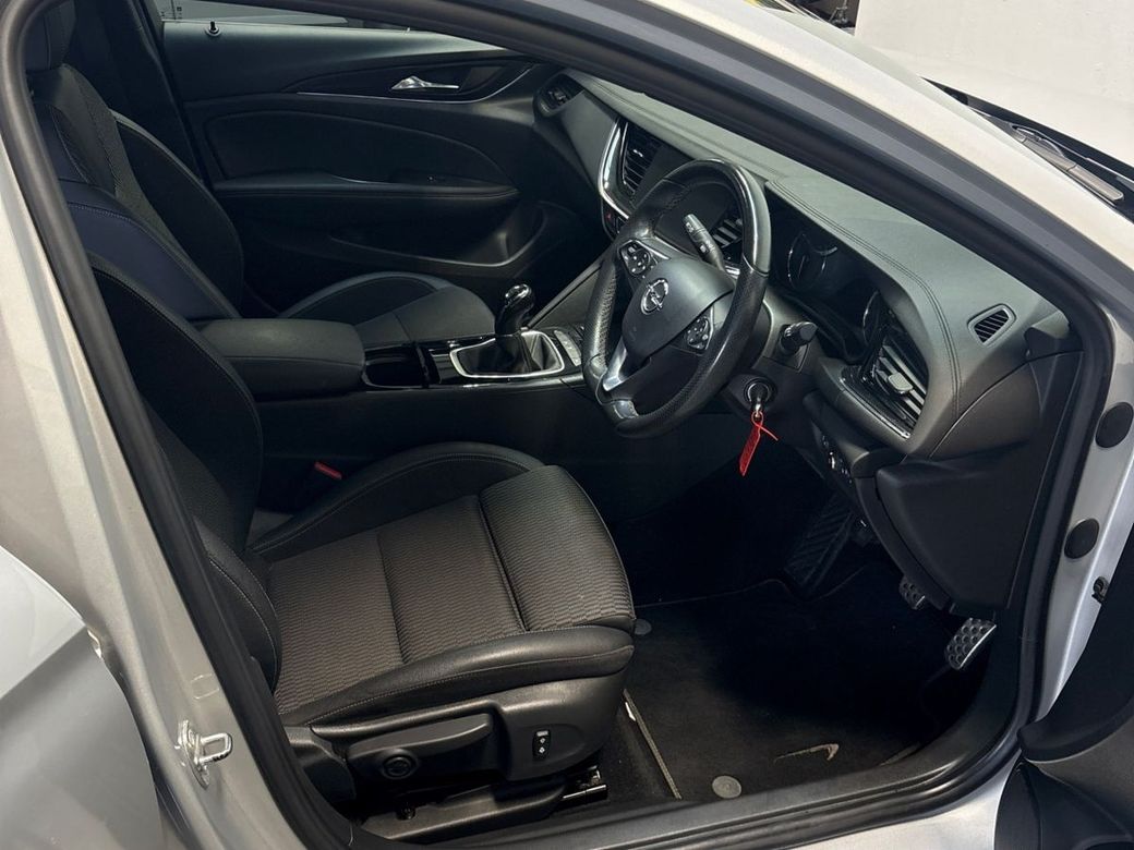 2022 Opel Insignia