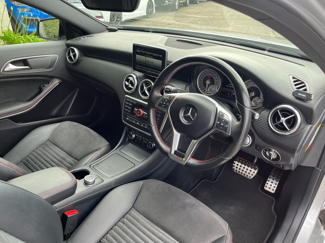 2015 Mercedes-Benz A 180