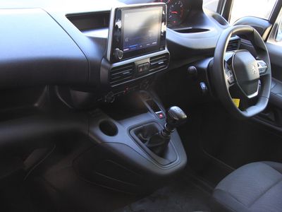 2023 Peugeot Partner
