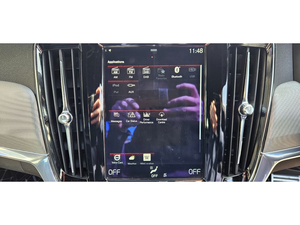 2017 Volvo S90