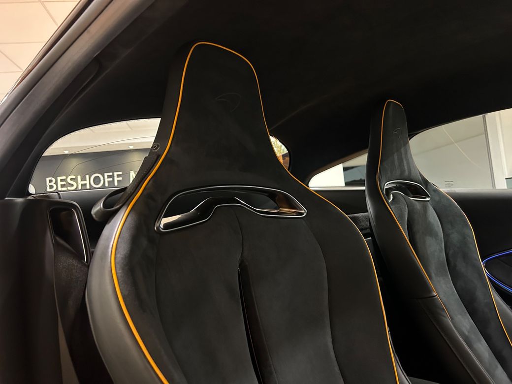 2023 McLaren Artura