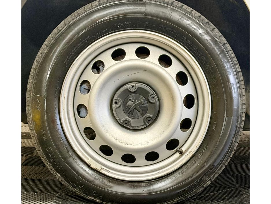 2023 Peugeot Partner