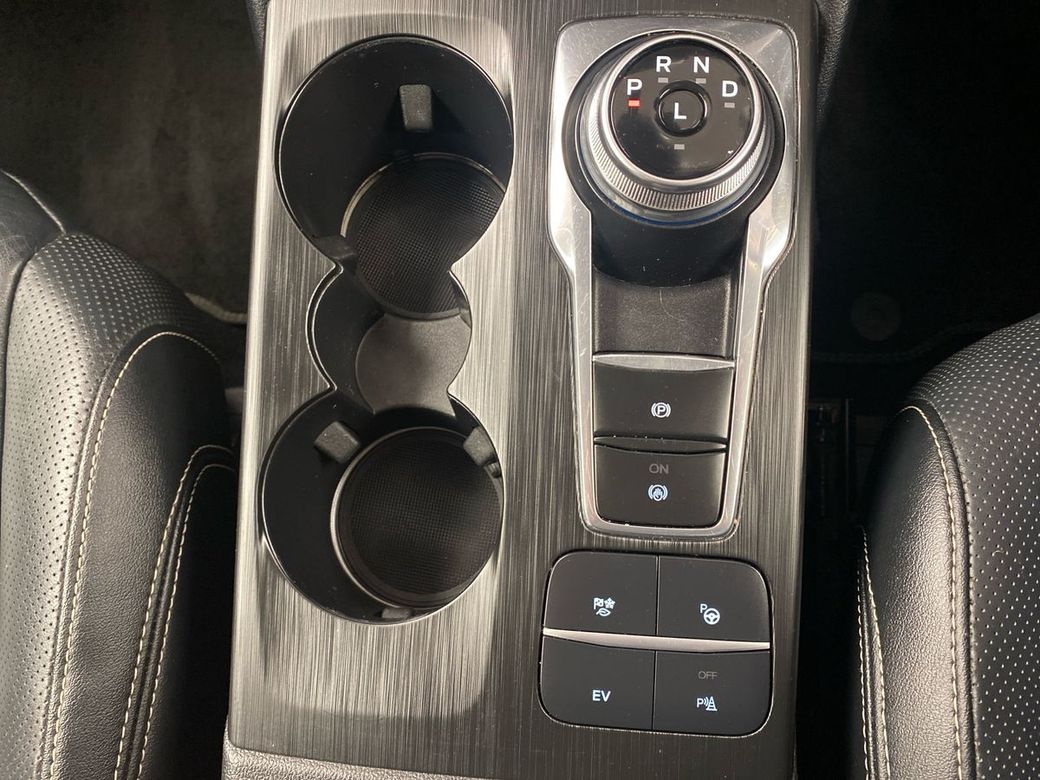 2022 Ford Kuga