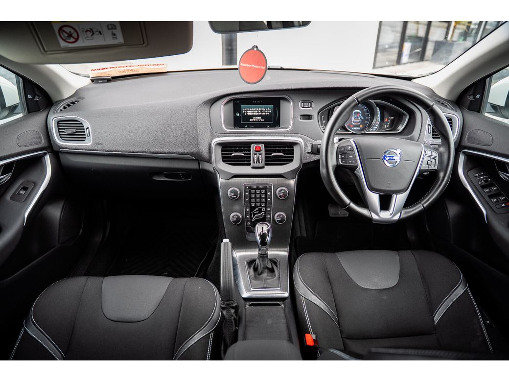 2016 Volvo V40