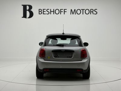 2023 Mini Hatch