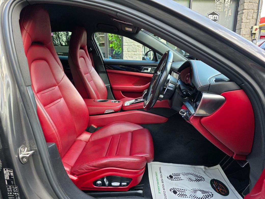 2018 Porsche Panamera
