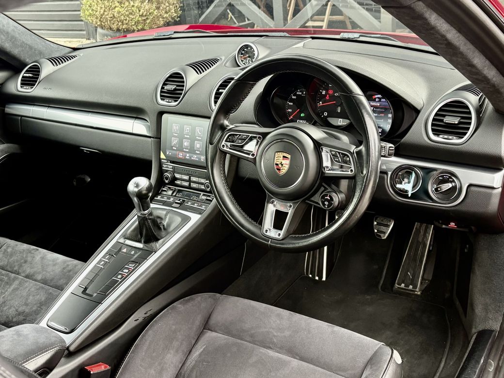 2021 Porsche Cayman