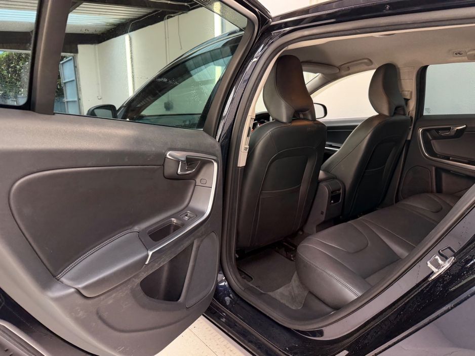 2017 Volvo V60
