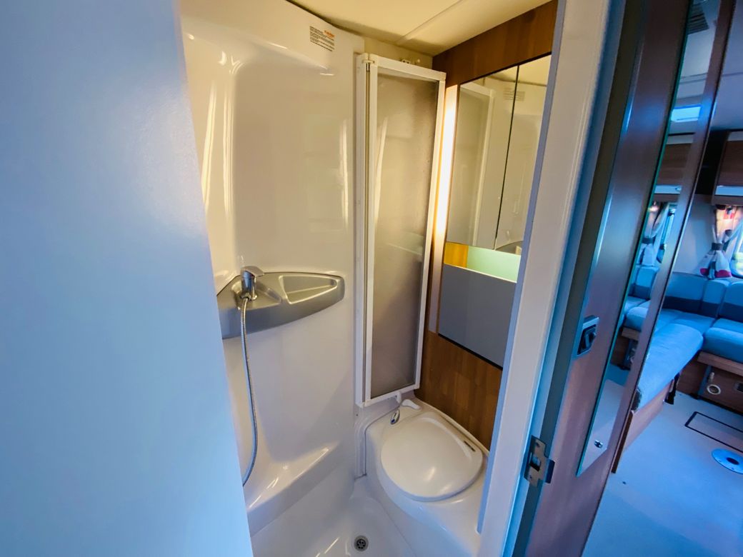 2014 SWIFT  SUNDANCE 584PR 4 BELT 4 BERTH R.H.D 