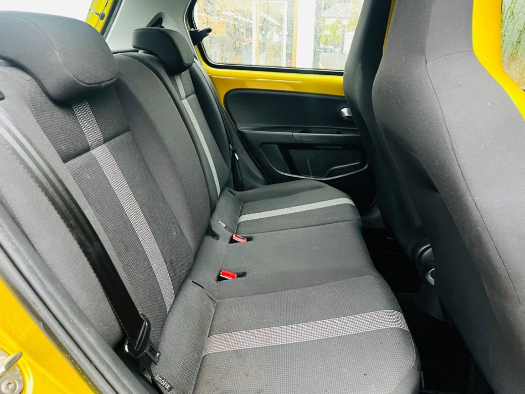 2017 Volkswagen up!