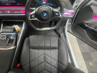 2024 BMW i7