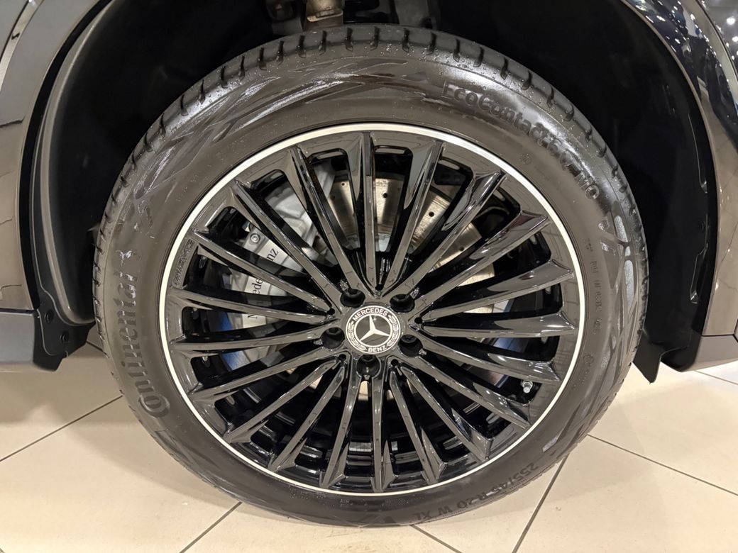 2025 Mercedes-Benz GLC Class