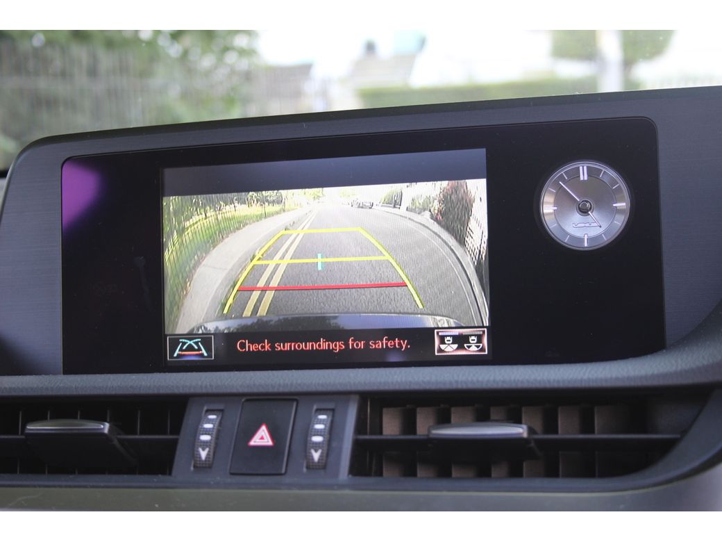 2019 Lexus ES 300h