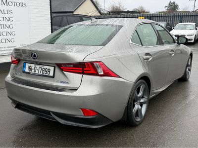 2016 Lexus IS 300h