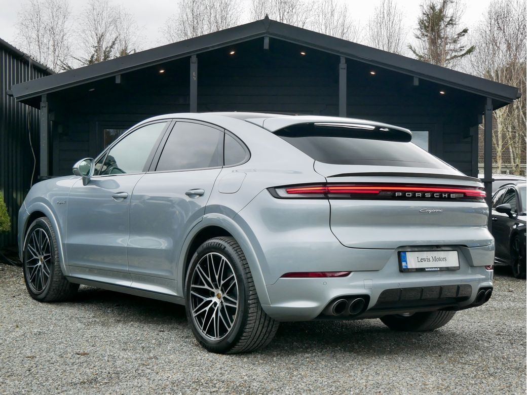 2024 Porsche Cayenne