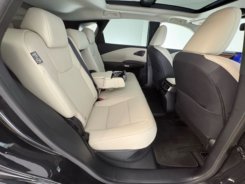 2023 Lexus RX450h+