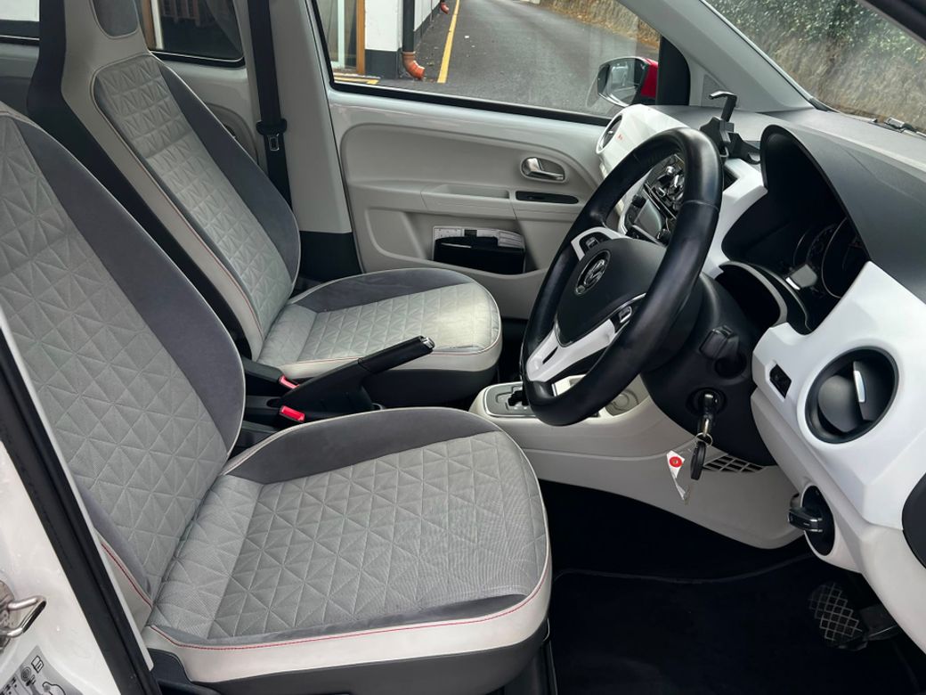 2017 Volkswagen up!