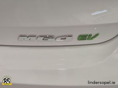 2027 MG 4