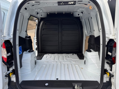 2023 Ford Transit Courier