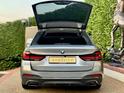 2023 BMW 520