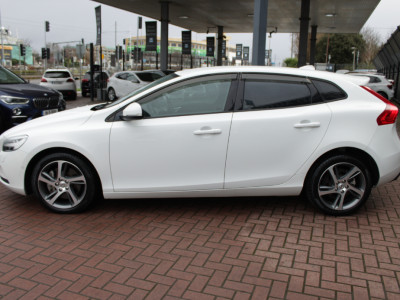 2017 Volvo V40