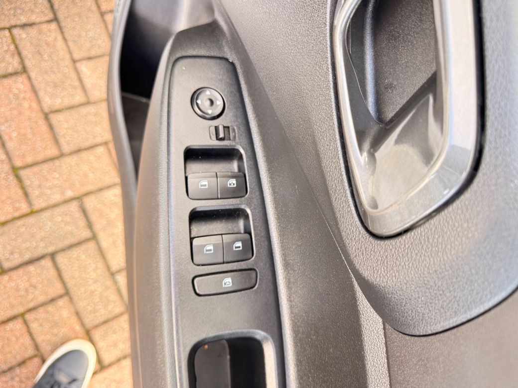 2025 Hyundai i10