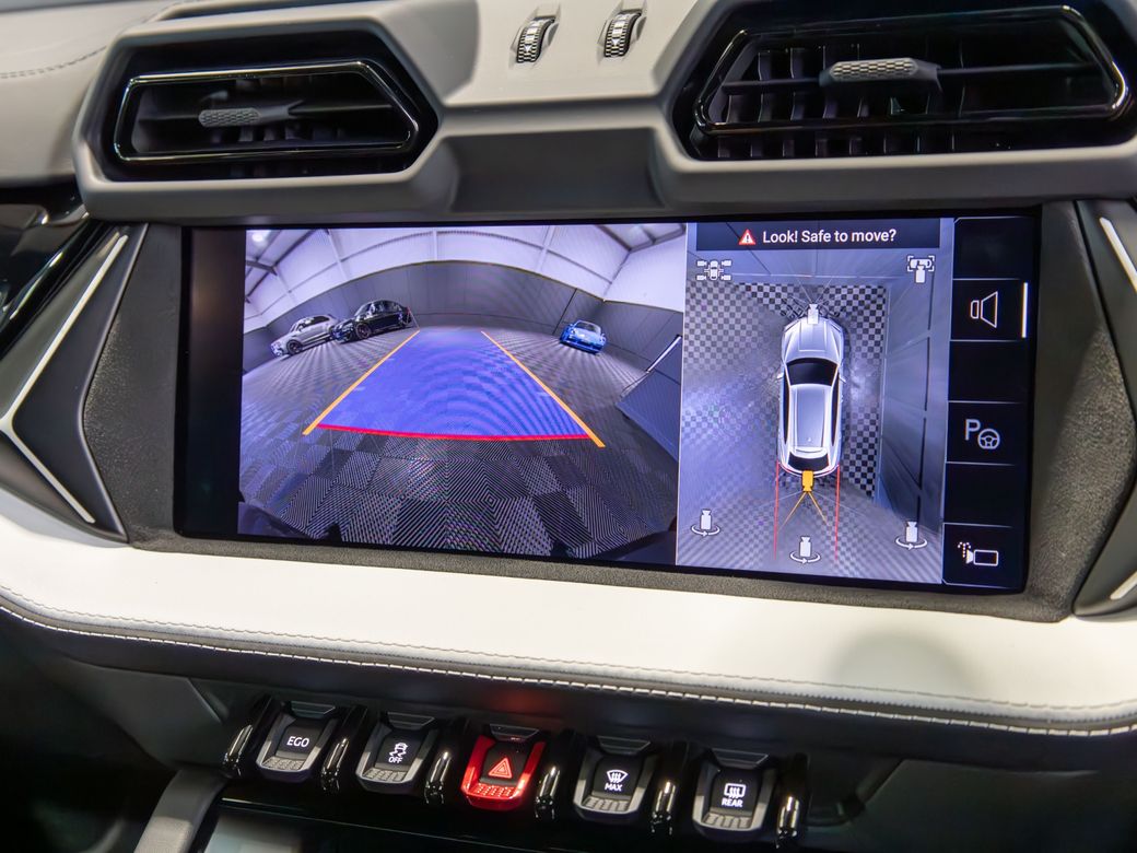 2025 Lamborghini Urus