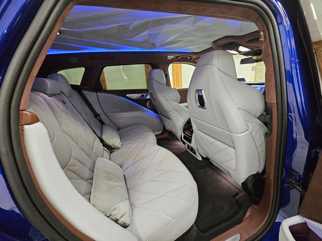 2025 BMW XM